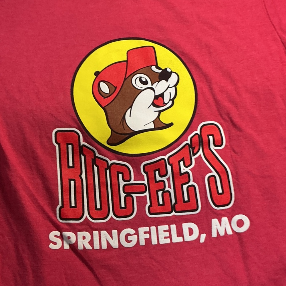 Buc-ee's Women's Short Sleeve Tee - red Sz S. 0808 - Picture 3 of 4